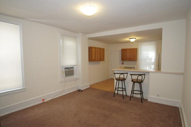 Building Photo - 2634 Poplar St