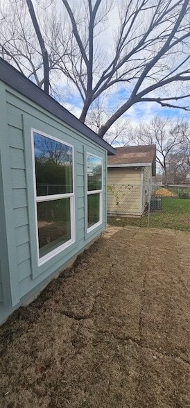 Building Photo - 7952 Hull Ave