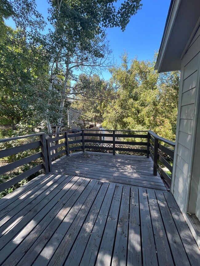 Building Photo - AVAILABLE NOW!! 4-Bedroom, 3-Bathroom Home Nestled in the Cotton Creek Neighborhood!