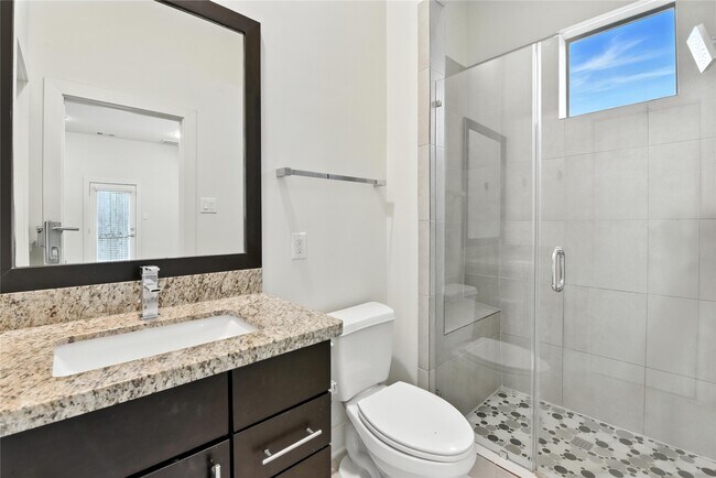 Building Photo - 1611 Spring St