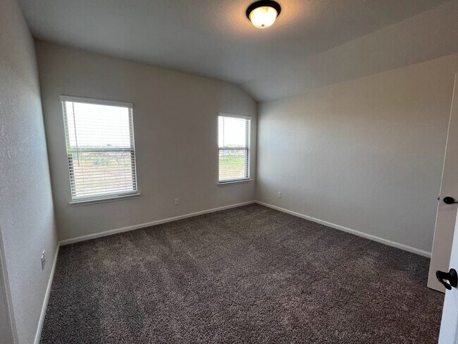 Building Photo - 13706 Enzo Gate