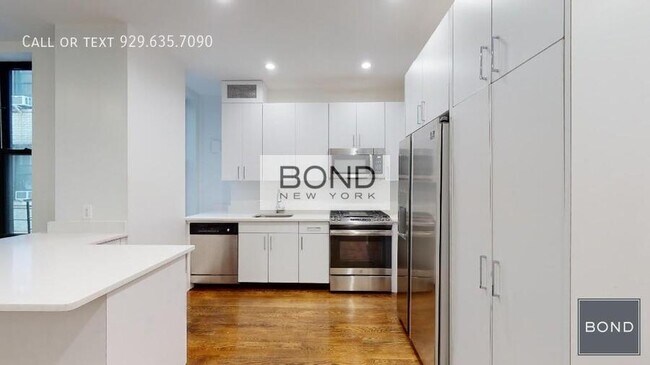 Building Photo - 200 W 58th St