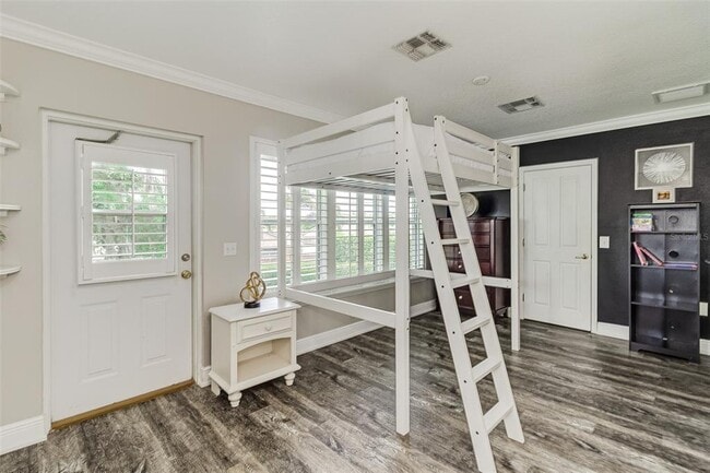 Building Photo - 5864 Manchester Dr W