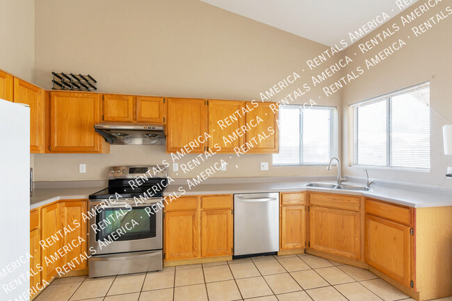 Building Photo - 7165 W Yarbough Dr