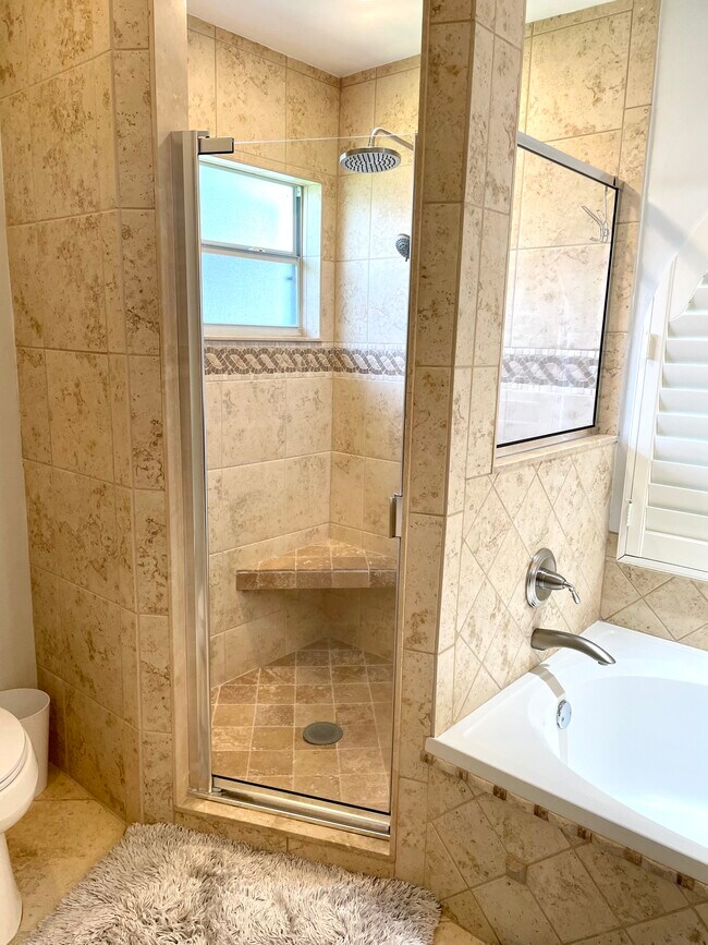 Building Photo - 8139 Las Palmas Way