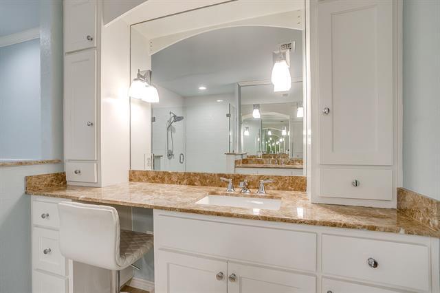 Building Photo - 2400 Winton Terrace W