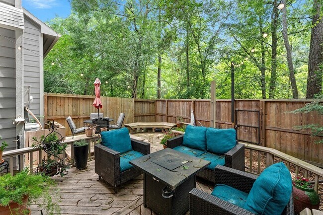 Building Photo - 31 Endor Forest Pl