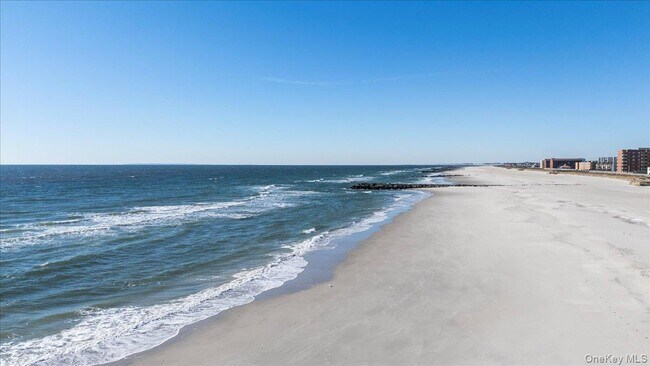 Building Photo - 422 Oceanfront