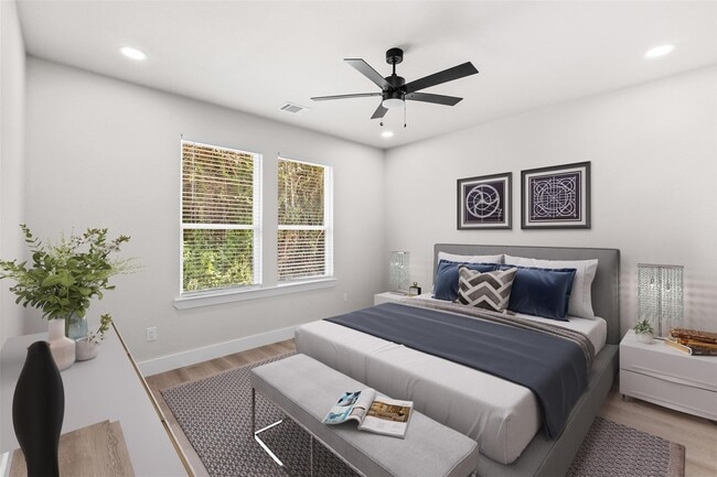 Building Photo - 2318 Progress Dr