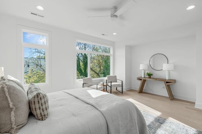 Building Photo - 616 Rocky Knob Ct