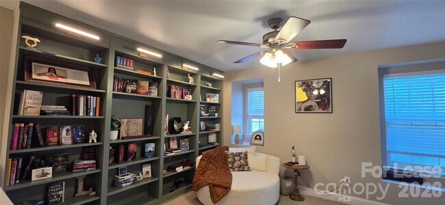 Building Photo - 2120 Maple Tree Ct
