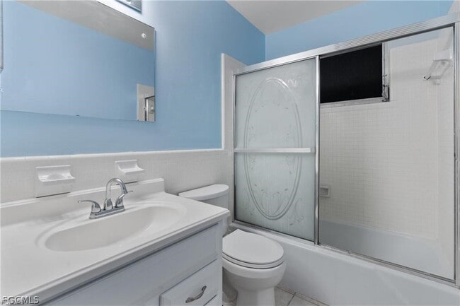 Building Photo - 312 Grovewood Ave S