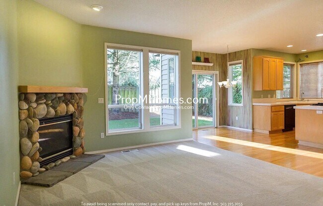 Building Photo - Spacious Three Bedroom Home in Sherwood!