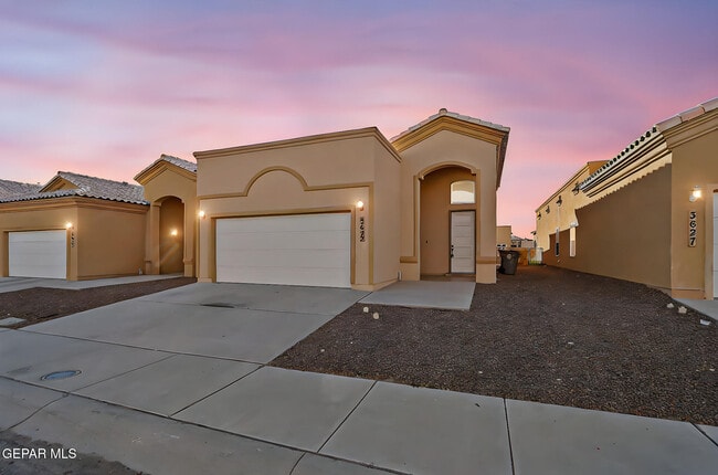 Building Photo - 3625 Grand Bahamas Dr