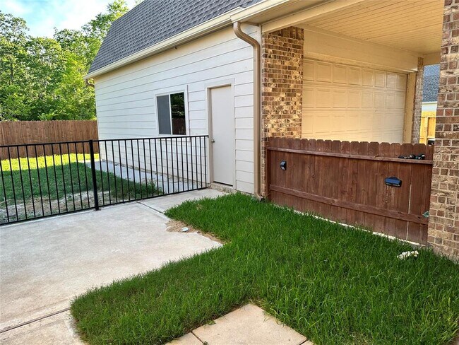 Building Photo - 7014 Limestone Cir