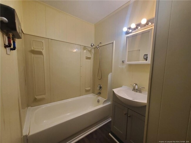 Building Photo - 508 S Magnolia Ave