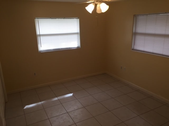 Building Photo - Cozy 2-Bedroom Duplex in Longwood – Availa...