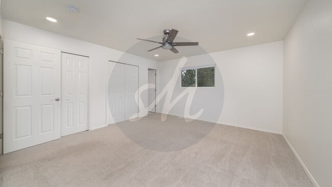 Building Photo - 2518 Fairview Cir