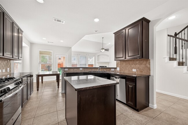 Building Photo - 17415 Sandalisle Ln