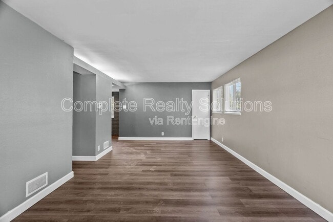 Building Photo - 10720 Spring Garden Dr