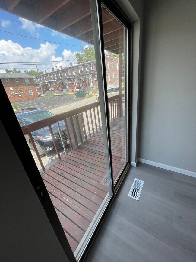 Building Photo - (22) 98-100 Woodruff Avenue