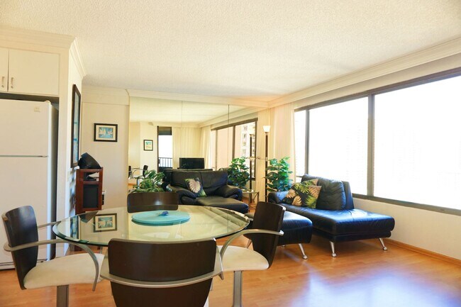 Building Photo - Discovery One-Bedroom with Central A/C, Oc...