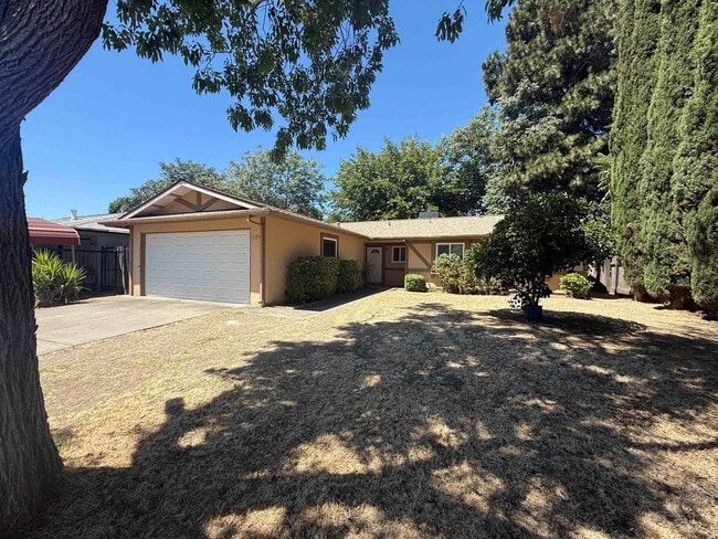 Primary Photo - Natomas 4 Bedroom 2 Bath Close to Everything
