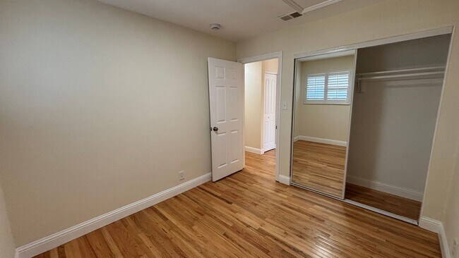 Building Photo - 8096 Juniper Ave