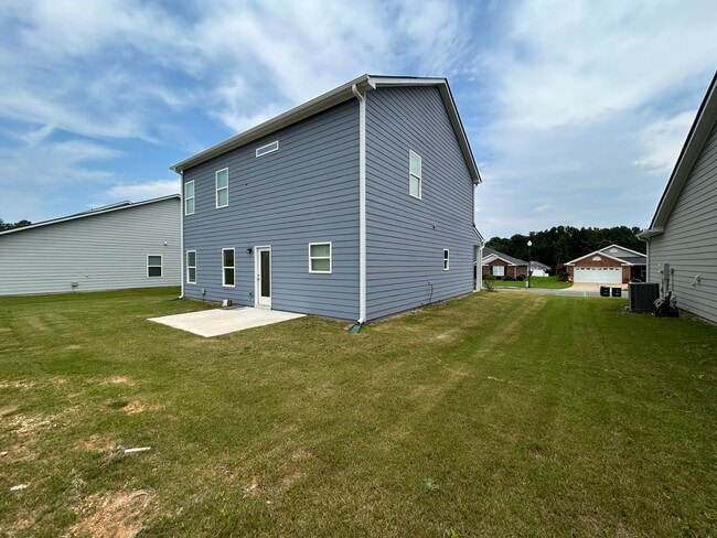 Building Photo - Newly Built 4/2.5 House in North Rome- $1,995