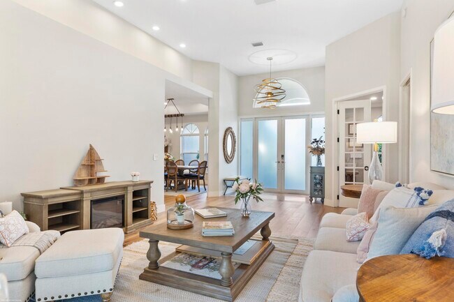 Building Photo - 15611 Milan Ct