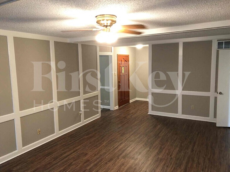 Building Photo - 5015 Hickory Bark Dr