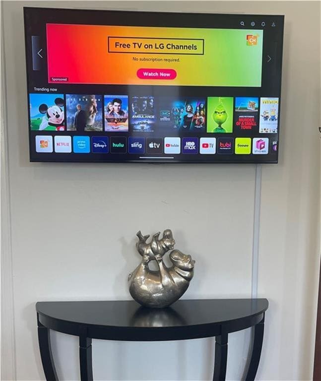 Building Photo - 1915 Union St