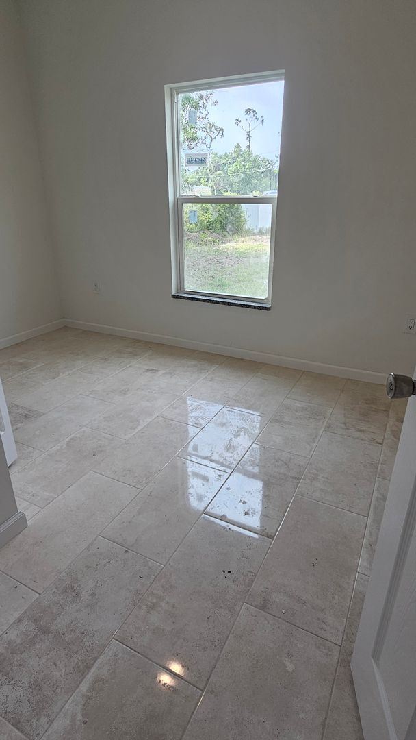 Building Photo - ASK US ABOUT FREE RENT!!-BRAND NEW HOME- M...