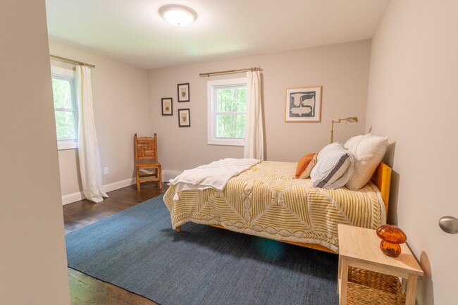 Building Photo - Spacious 4-Bedroom Home with In-Law Suite