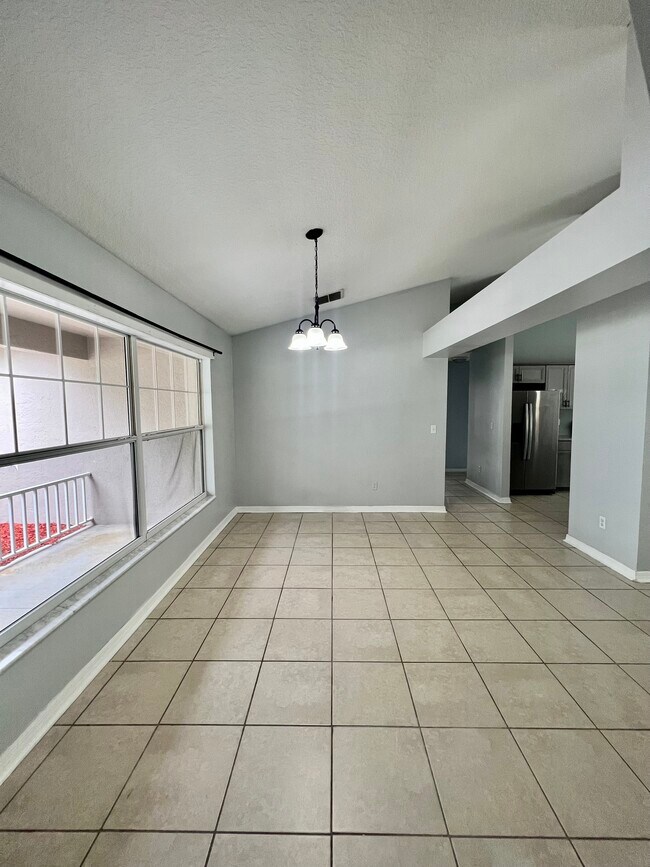 Building Photo - 824 Shore Breeze Way
