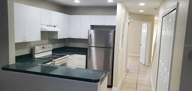 Building Photo - 1659 Windsor Oak Ct