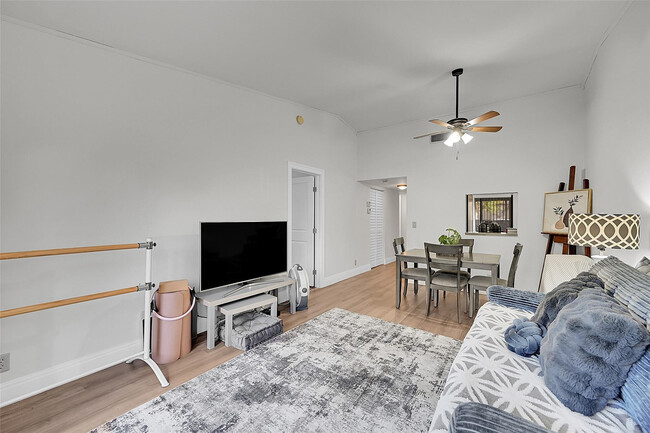 Building Photo - 2351 NW 37th Ave