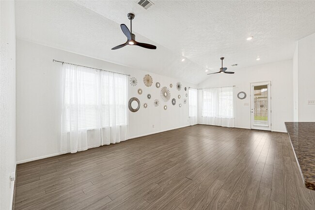 Building Photo - 25514 Ramsey Heights Way