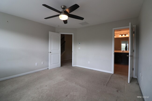 Building Photo - 7150 Post Pk Wy