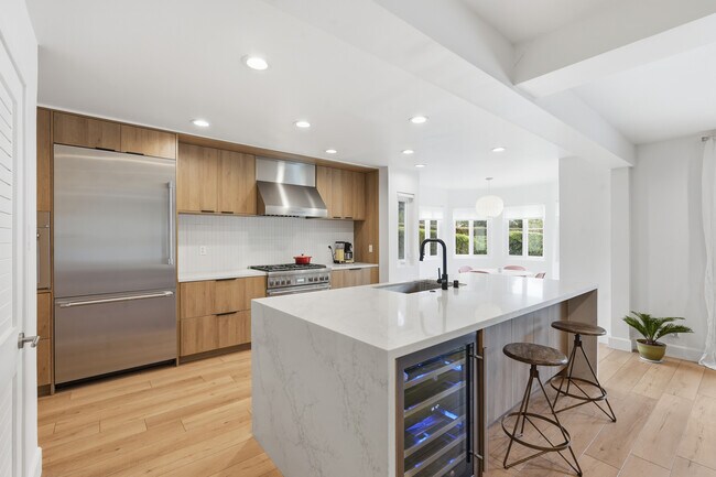 Building Photo - 28751 King Arthur Ct