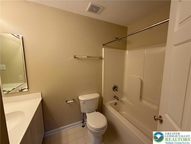 Building Photo - 4046 Clubhouse Ct