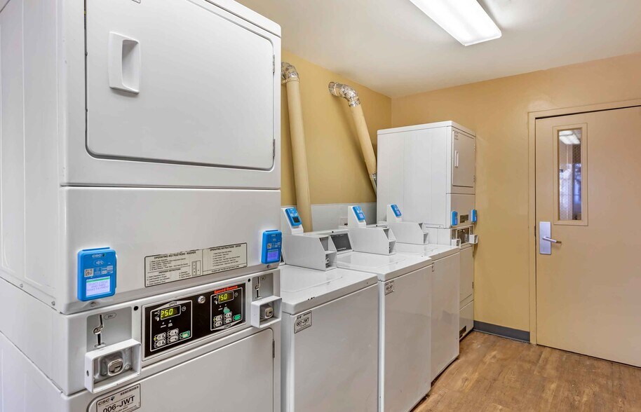 Building Photo - Furnished Studio-Denver-Tech Center South-...