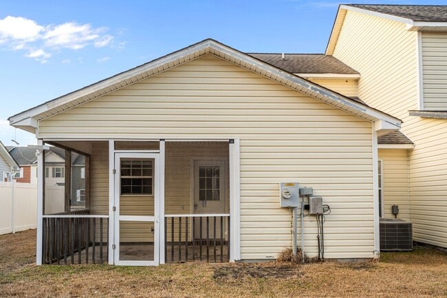 Building Photo - Welcome to Carolina Forest!