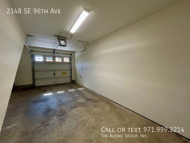 Building Photo - 2148 SE 96th Ave