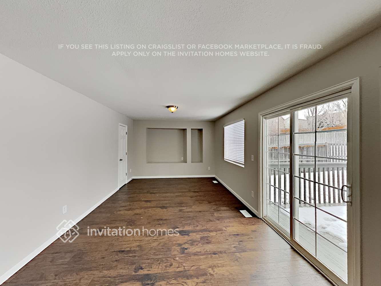 Building Photo - 3289 Blue Grass Cir