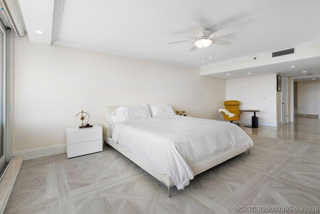 Building Photo - 2727 S Ocean Blvd
