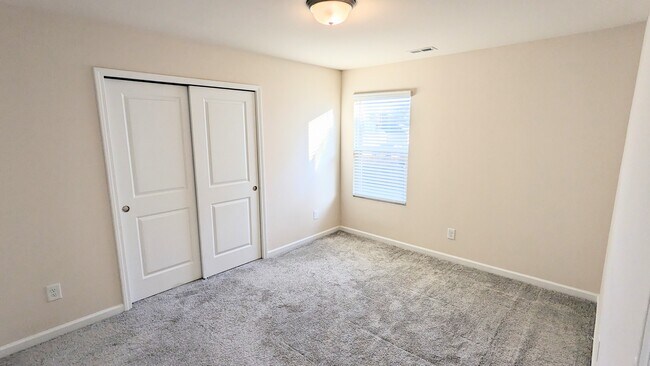 Building Photo - 124 Bison Park Dr