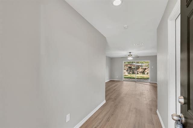 Building Photo - 439 Clover Ln