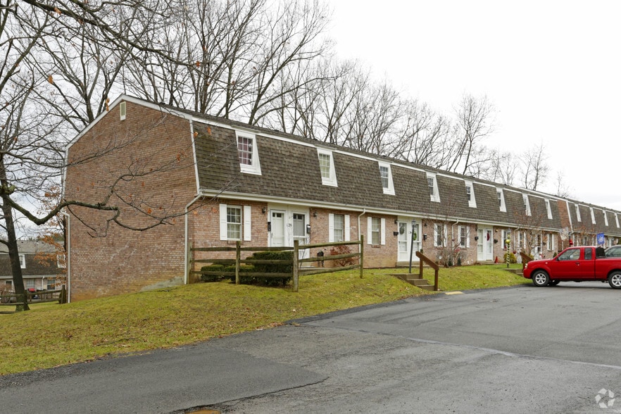 Whitestone Village - 100 Whitestown Village