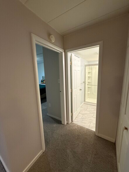Building Photo - 5 Bayard Rd